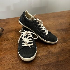 Taos Footwear Charcoal Canvas Sneakers